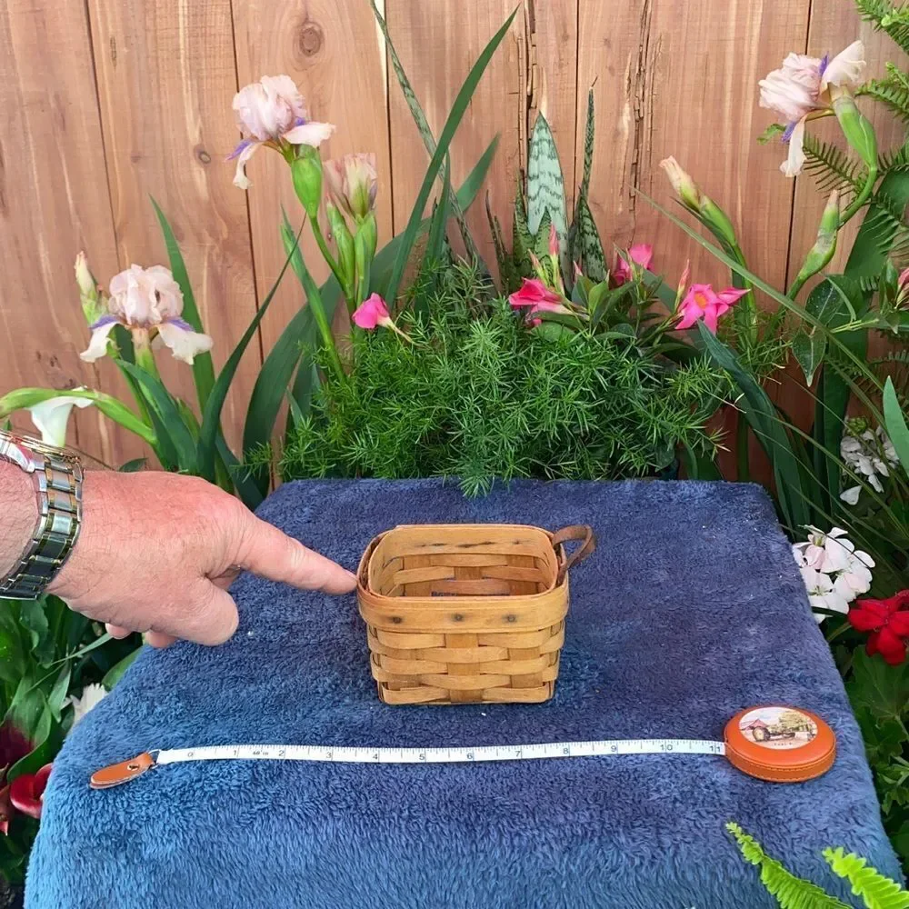 Small square Longaberger basket with missing leather handle